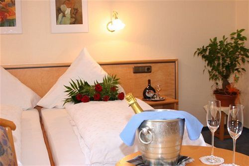 Hotel Bei Liebe'S Erlenbach am Main Buitenkant foto
